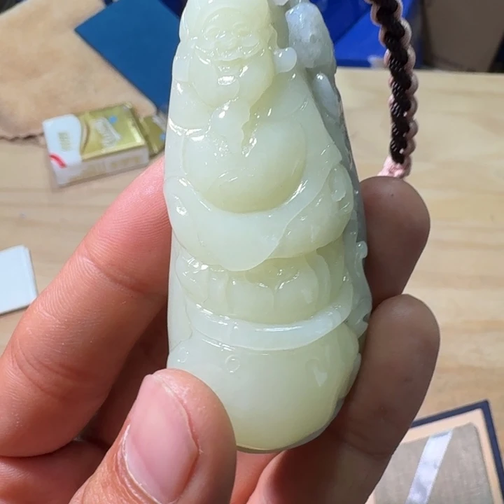 未镶嵌和田玉（糖玉）挂件