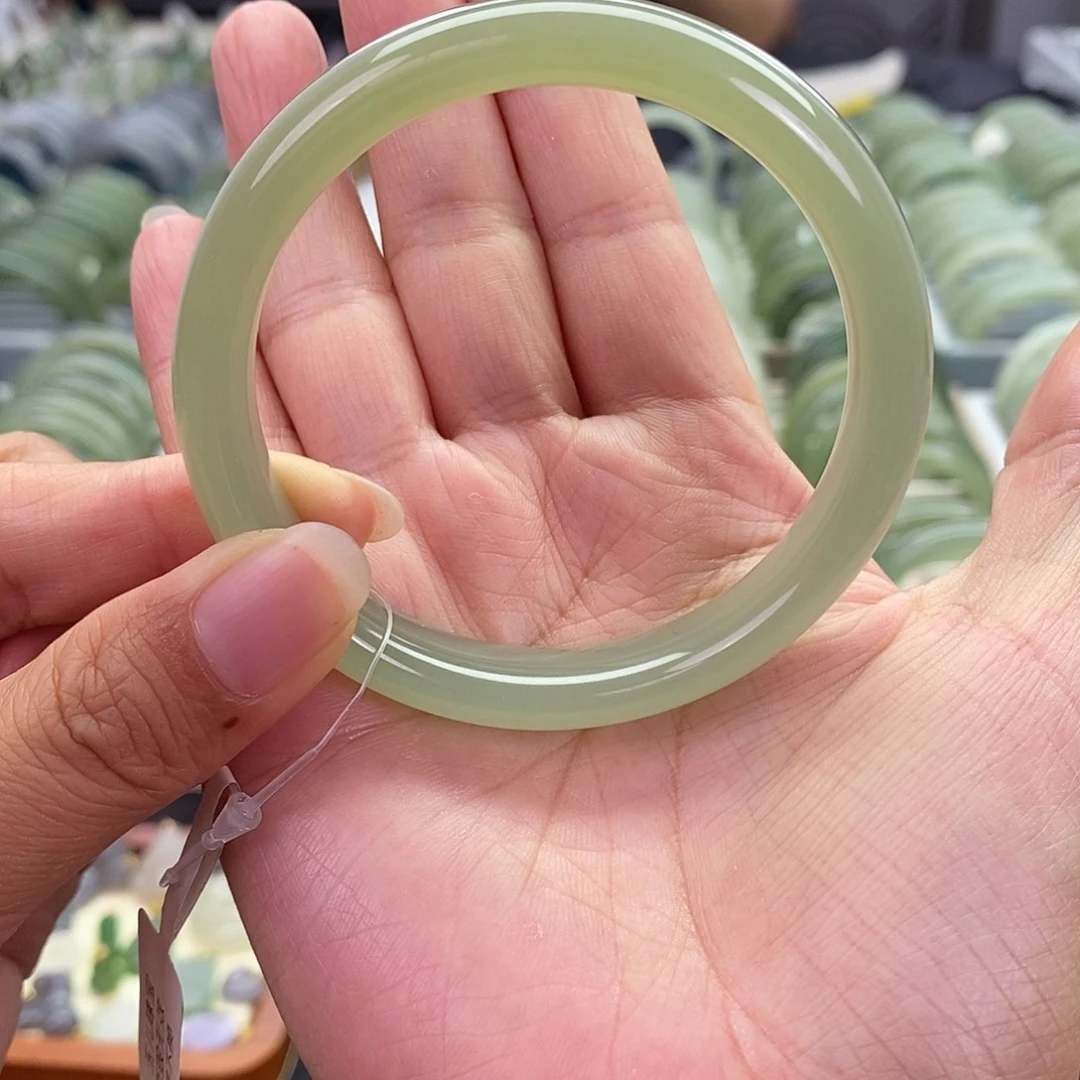 和田玉未镶嵌珠宝奇石和田玉手镯55.56