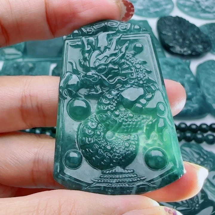 翡翠未镶嵌颈饰多样性发货天然A货翡翠