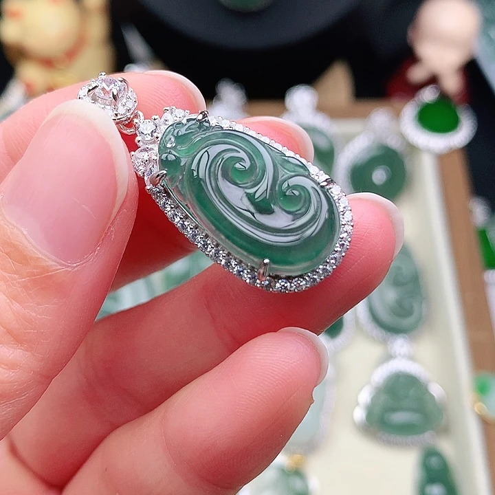 颈饰银S925镶嵌翡翠吊坠