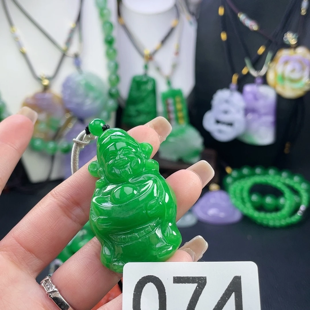 翡翠未镶嵌吊坠(赠链)