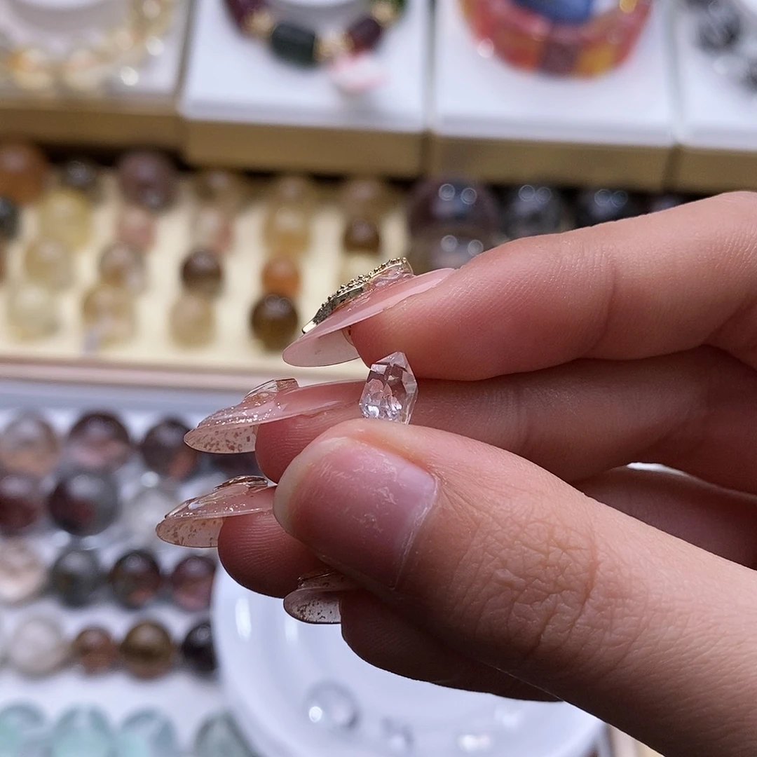 水晶颈饰未镶嵌Y****e，