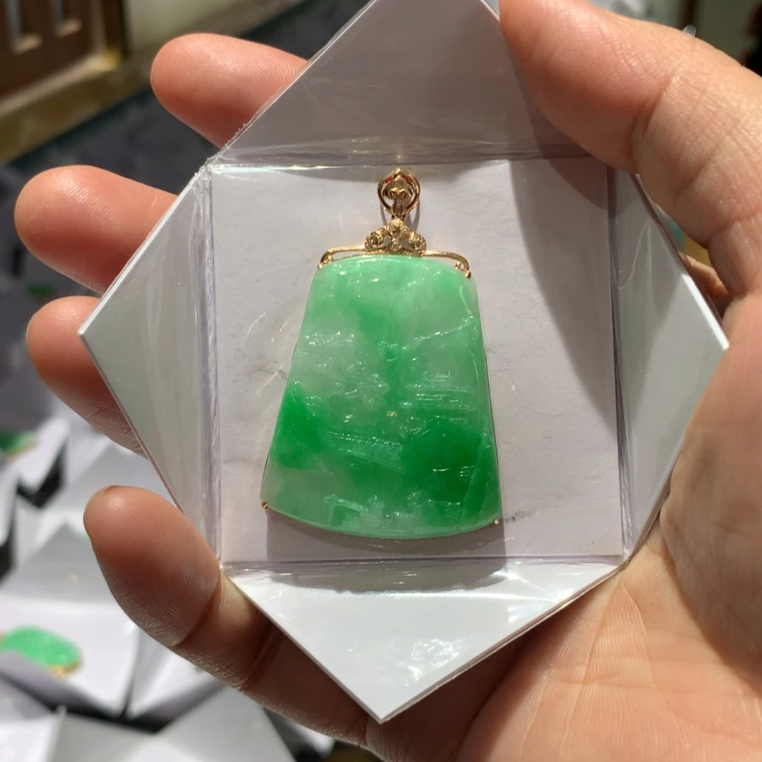 【闪购商品】翡翠颈饰18K金镶嵌翡翠首饰