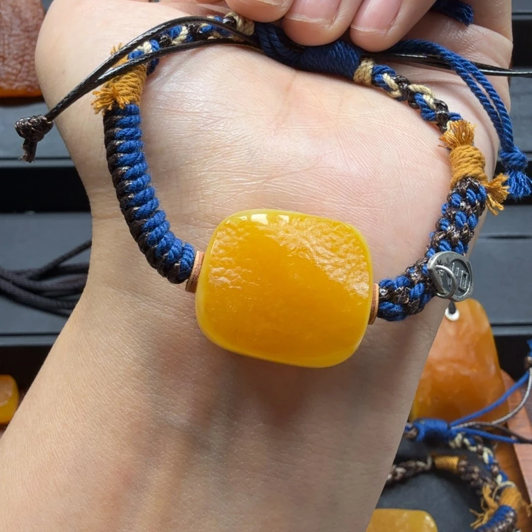 未镶嵌吊坠(赠链)琥珀