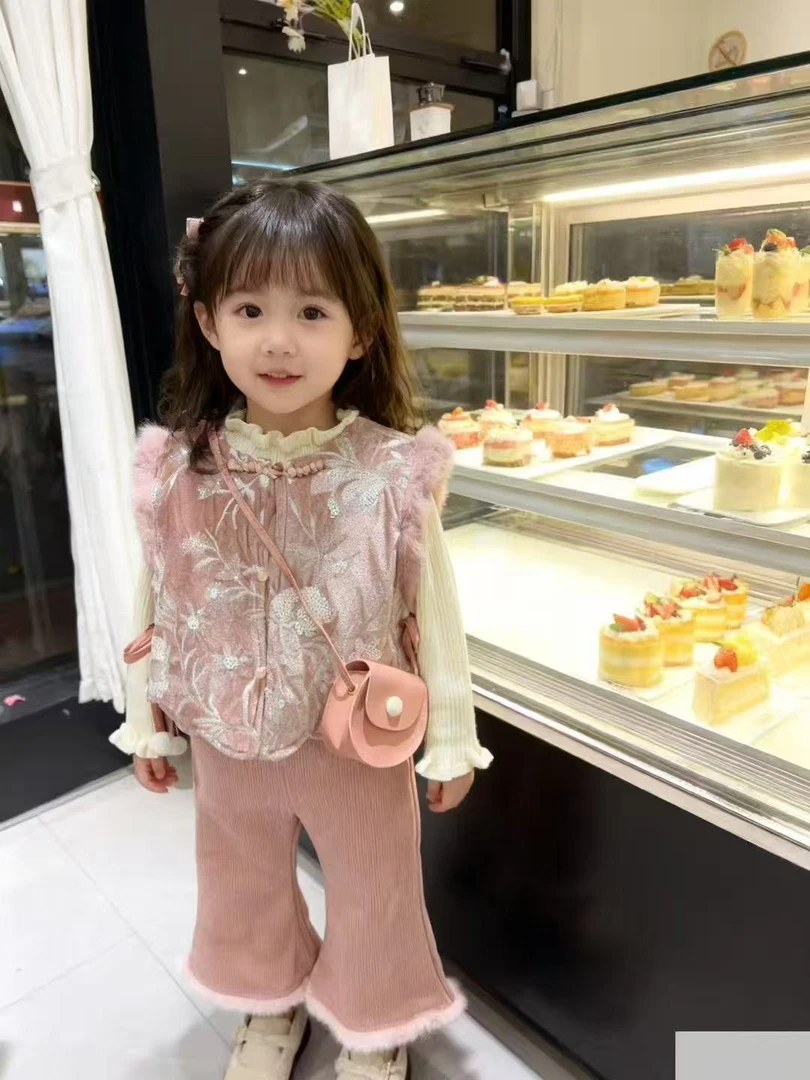 新年装女童秋冬套装2025新款洋气小童拜年服女宝宝国风马甲针织裤