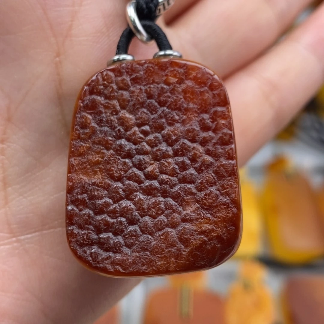 琥珀吊坠(赠链)未镶嵌