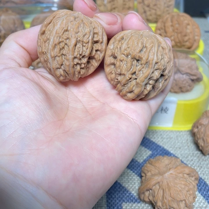 文玩核桃吊坠磨盘异形