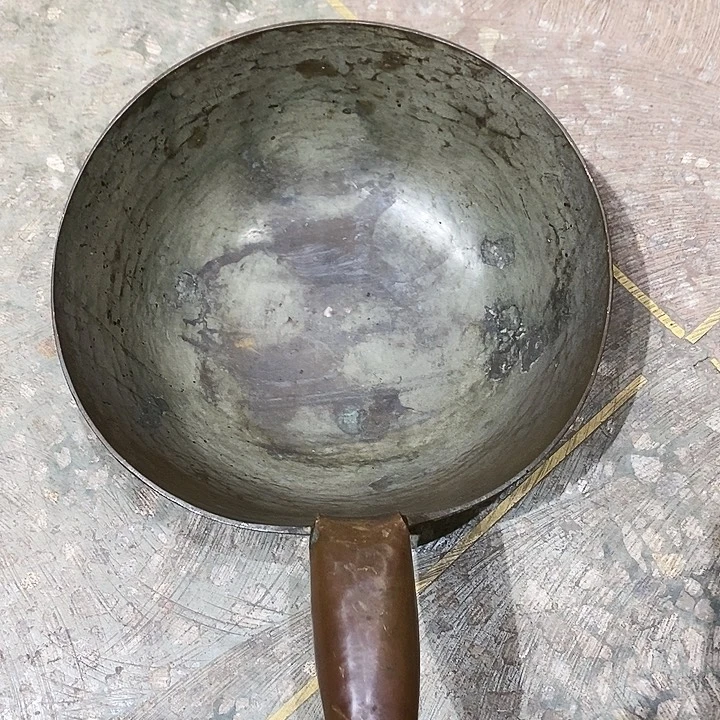 老式铜器古朴厚重