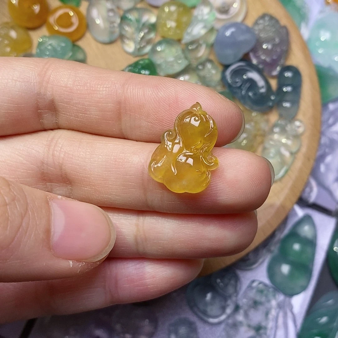 定制翡翠未镶嵌翡翠