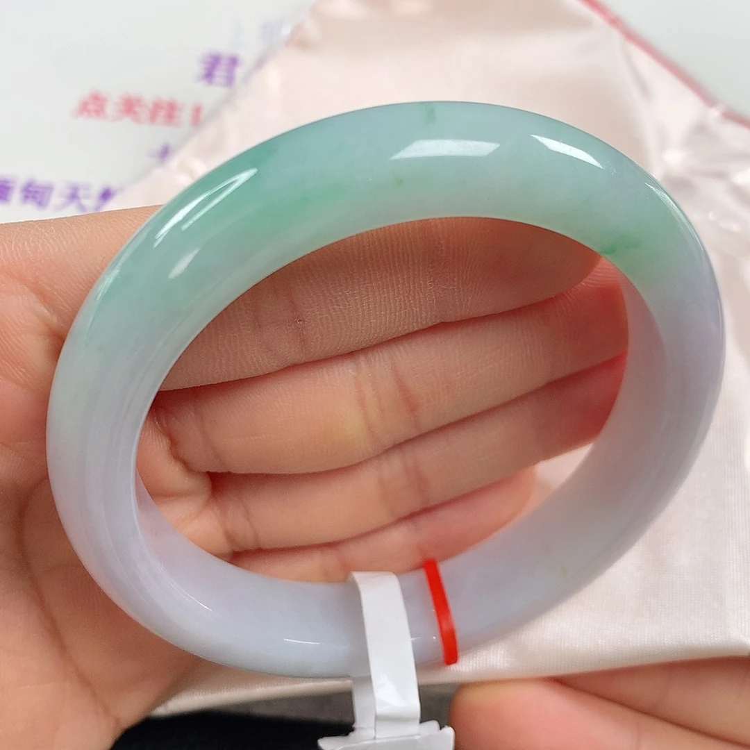 翡翠手镯未镶嵌赛****猪 正圈