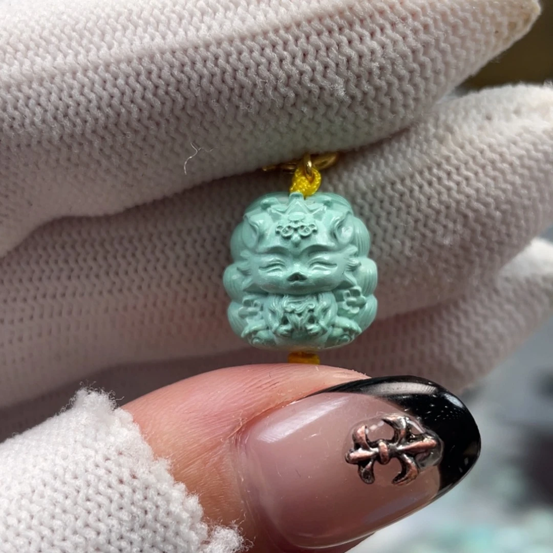 绿松石未镶嵌挂件