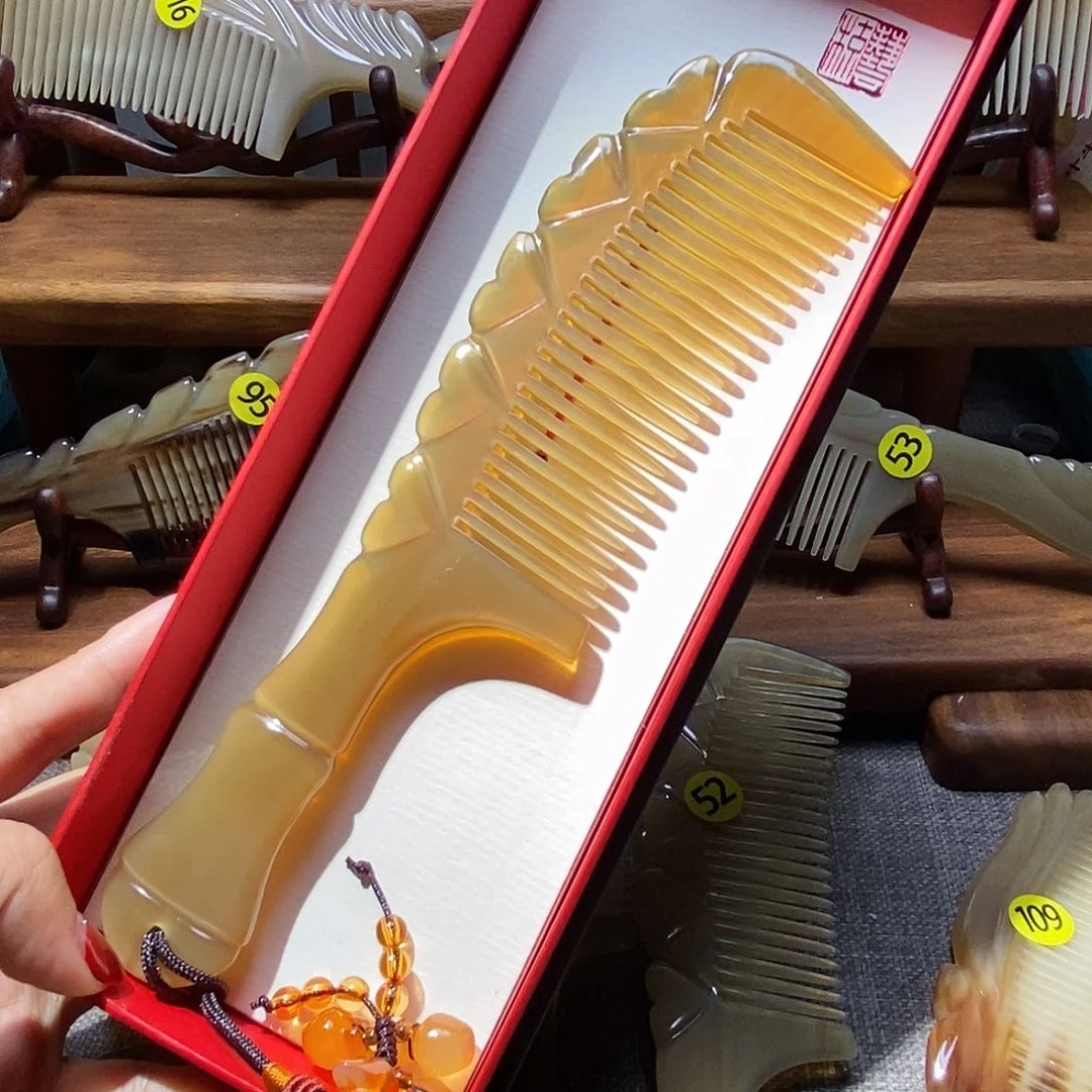 0138 枫叶牛角梳牛角梳