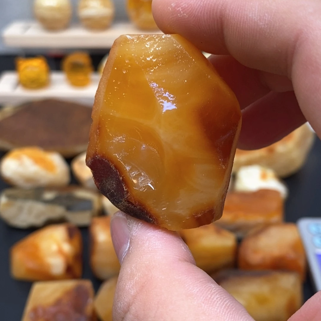 定制琥珀未镶嵌璃**＂天然蜜蜡原石加工不退不换