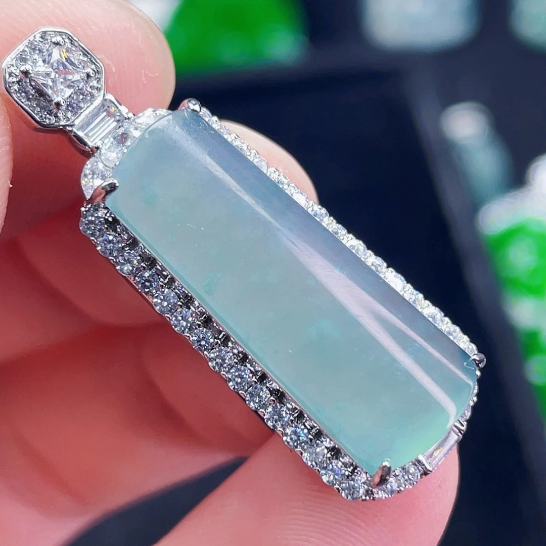 翡翠未镶嵌吊坠(不含链)140