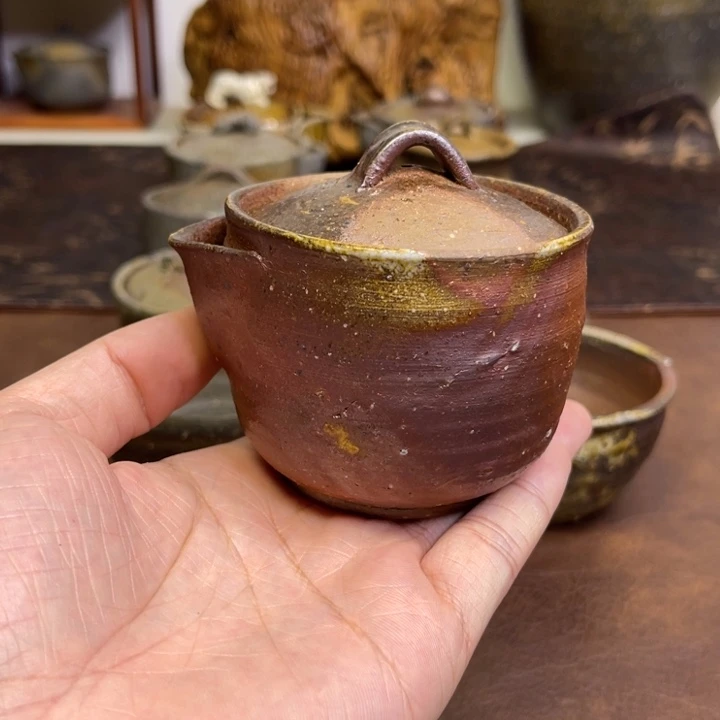 备前烧作品山本陶秀，盖子磨皮