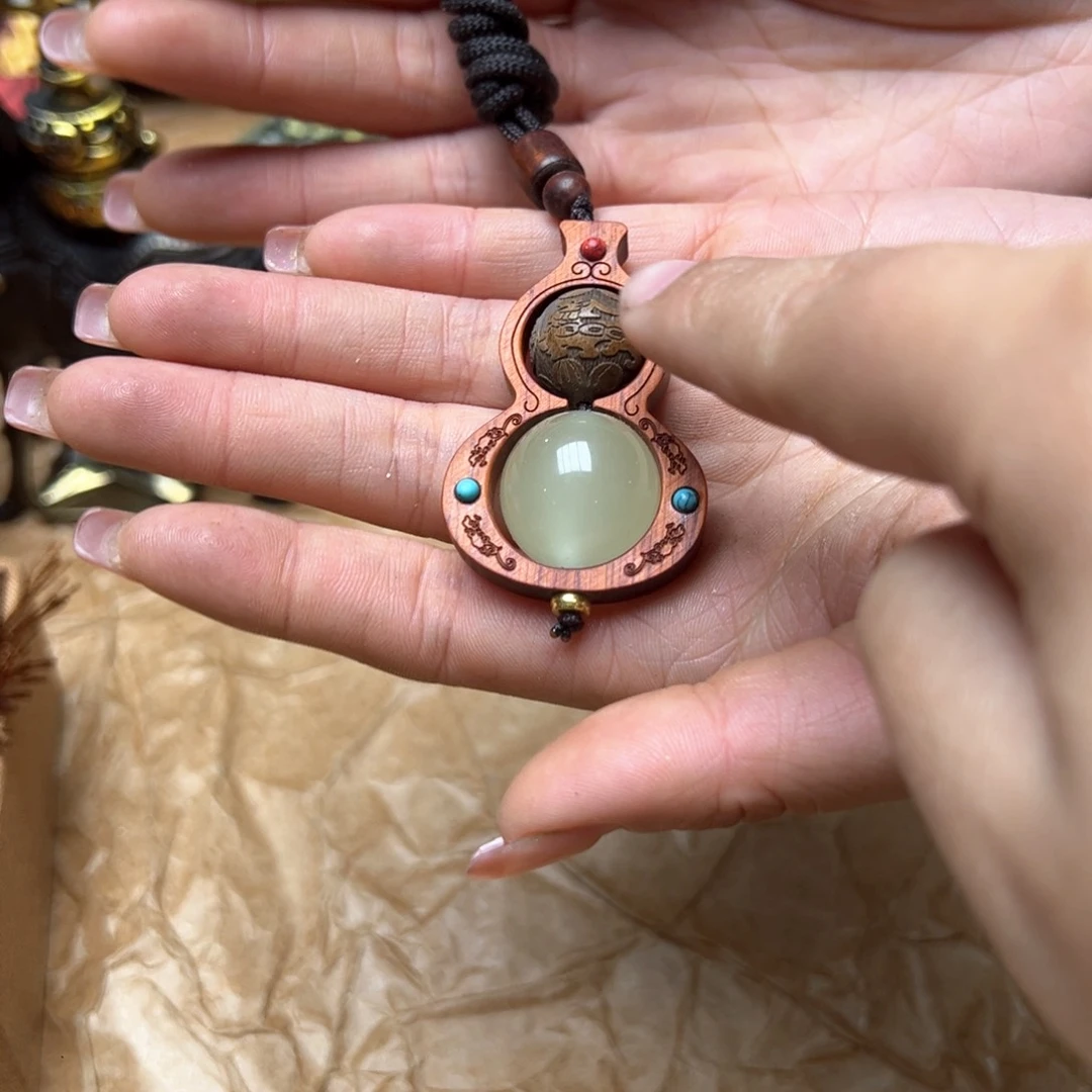 滴血莲花菩提吊坠