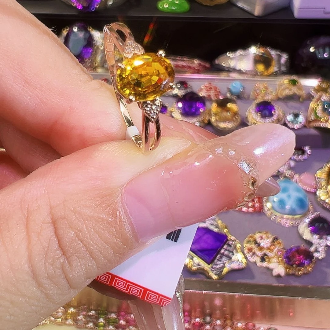 戒指蓝宝石18K金镶嵌
