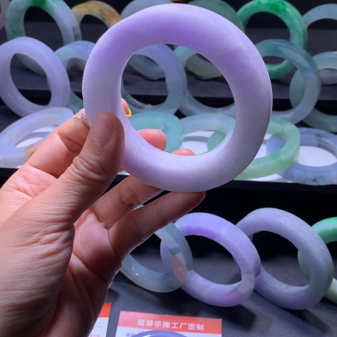 定制翡翠未镶嵌翡翠手镯