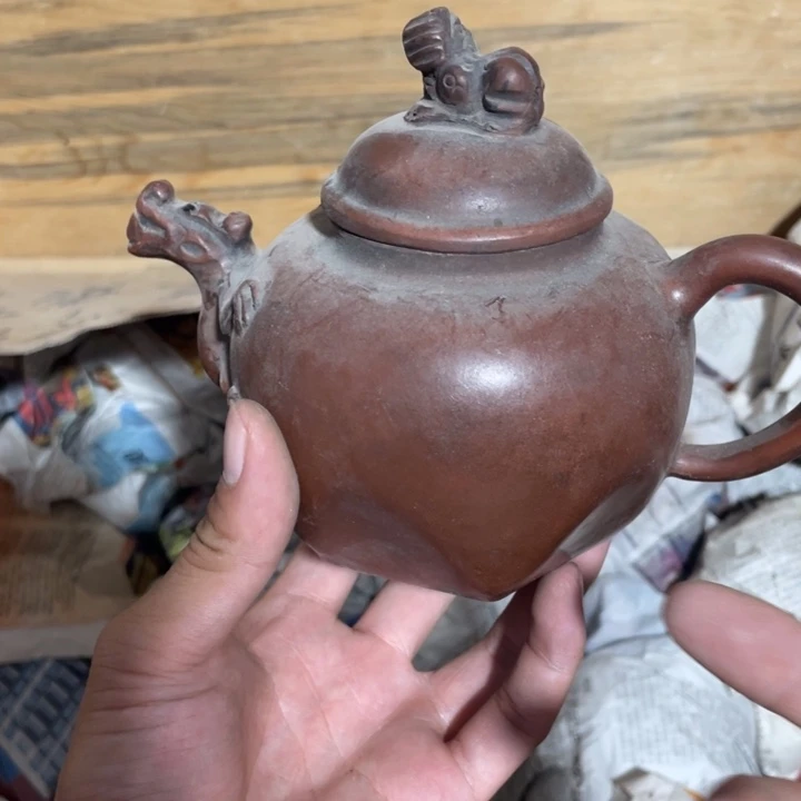 茶壶紫砂老厂紫砂壶一件。