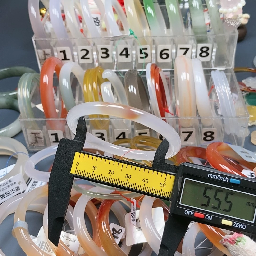 玛瑙/玉髓手镯未镶嵌41