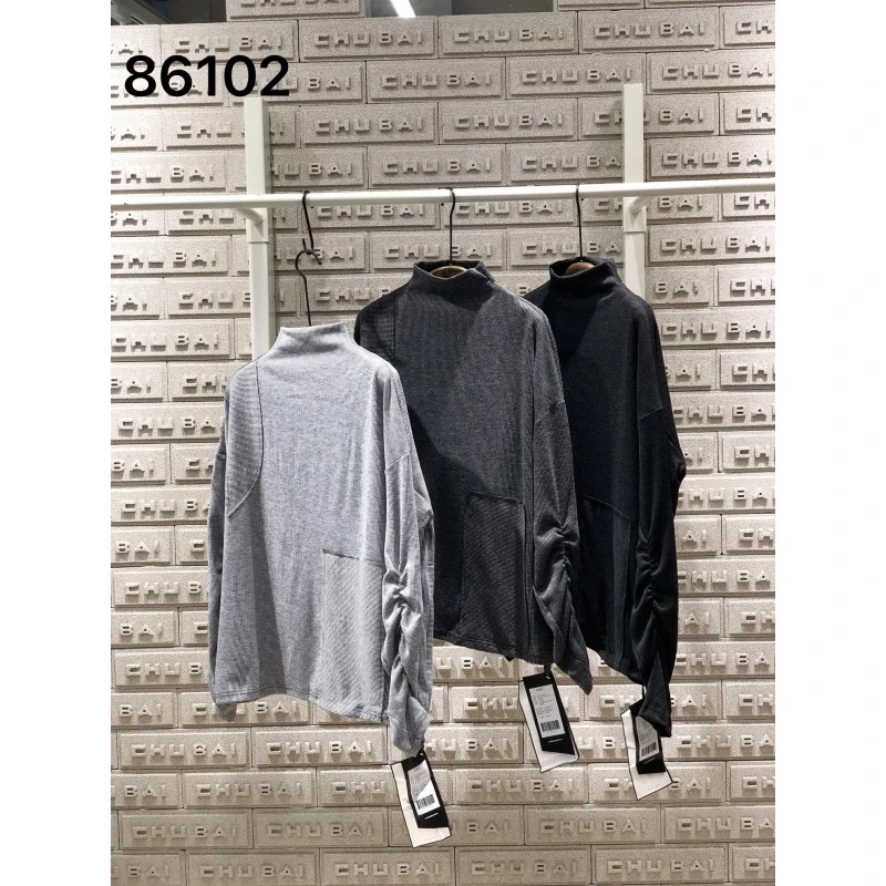 起范~几何贴布暖绒高领条纹卫衣   初86102