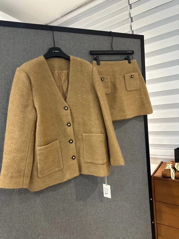 MIMO觅墨「华伦香风」韩系羊毛+马海毛简约无领外套短裙套装