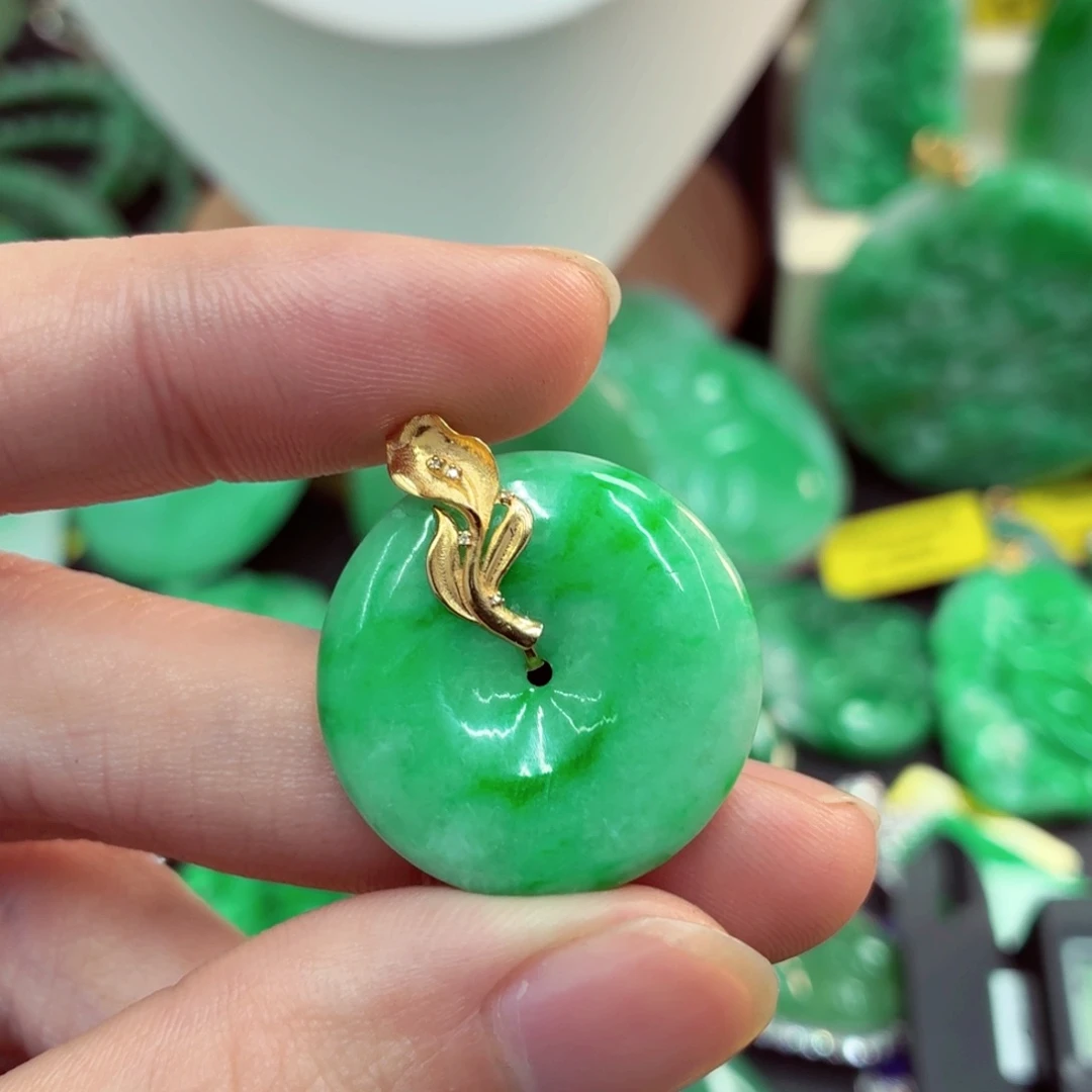 翡翠18K金镶嵌吊坠(不含链)