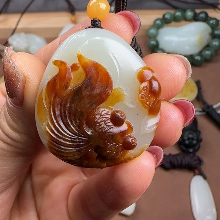 和田玉颈饰未镶嵌水*道