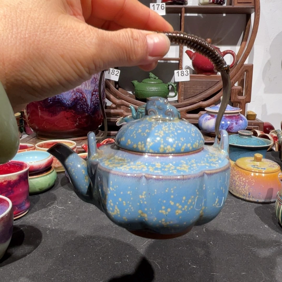 中国神后钧瓷提梁壶