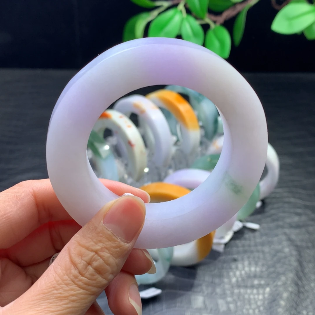 定制翡翠未镶嵌手镯