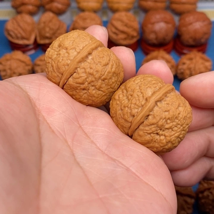 把件文玩核桃鱼籽元宝