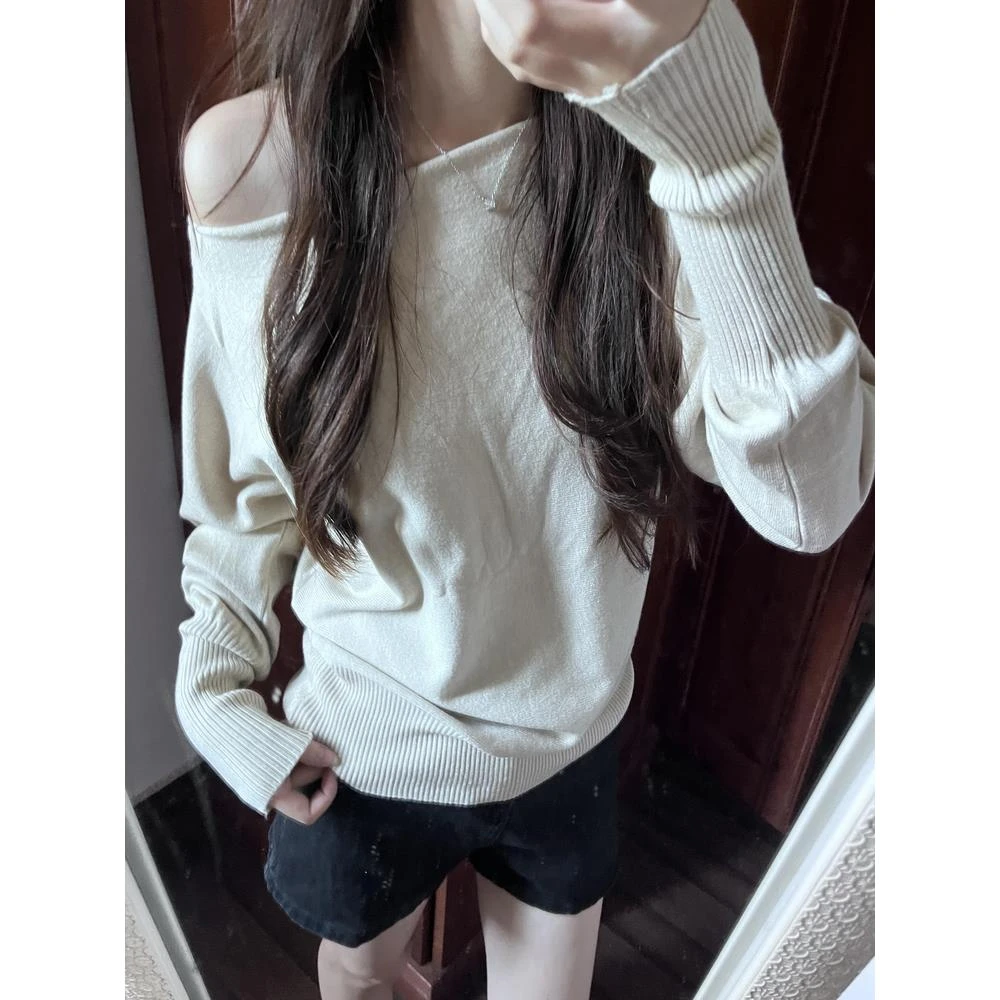 FAVMARTHA韩系穿搭斜肩露肩套头针织衫上衣女早秋新款慵懒风白色