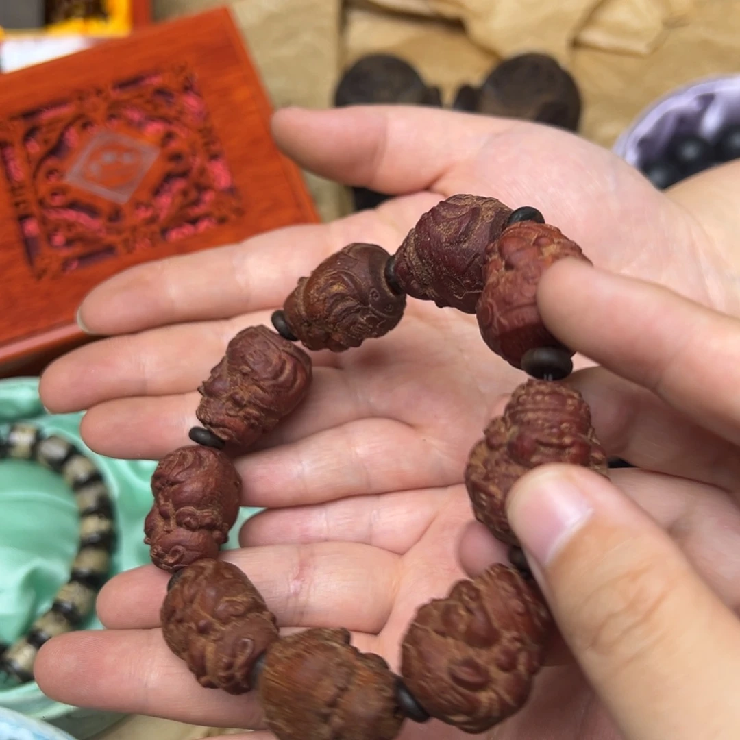 大叶紫檀（黑酸枝木类）