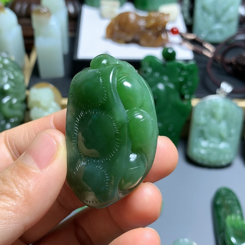 【闪购商品】未镶嵌和田玉挂件欢**地