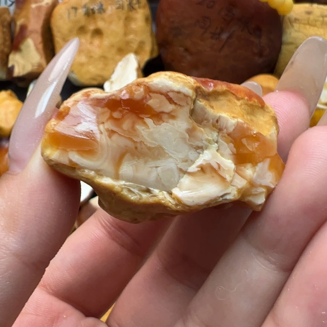 M***.定制琥珀未镶嵌蜜蜡