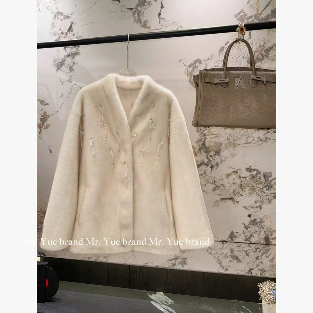 岳岳｜2025冬季新款百搭气质外套YY55J41994