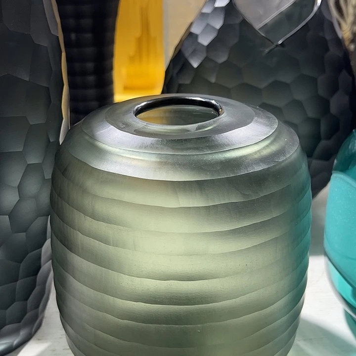 琉璃手工艺品灰色磨刻花瓶花器高20口5