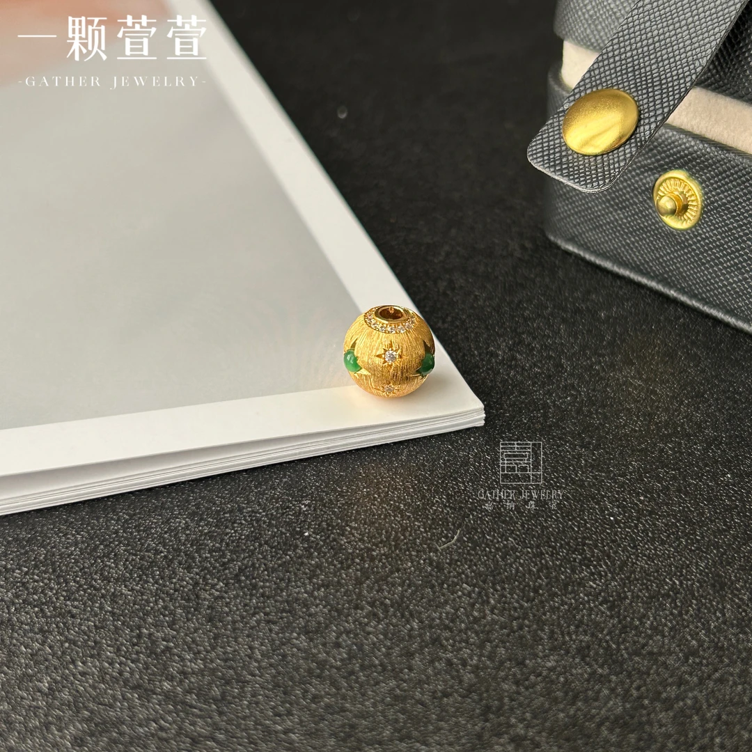 【猫眼小金球】一颗萱萱拉丝银镶翡翠路路通吊坠120116
