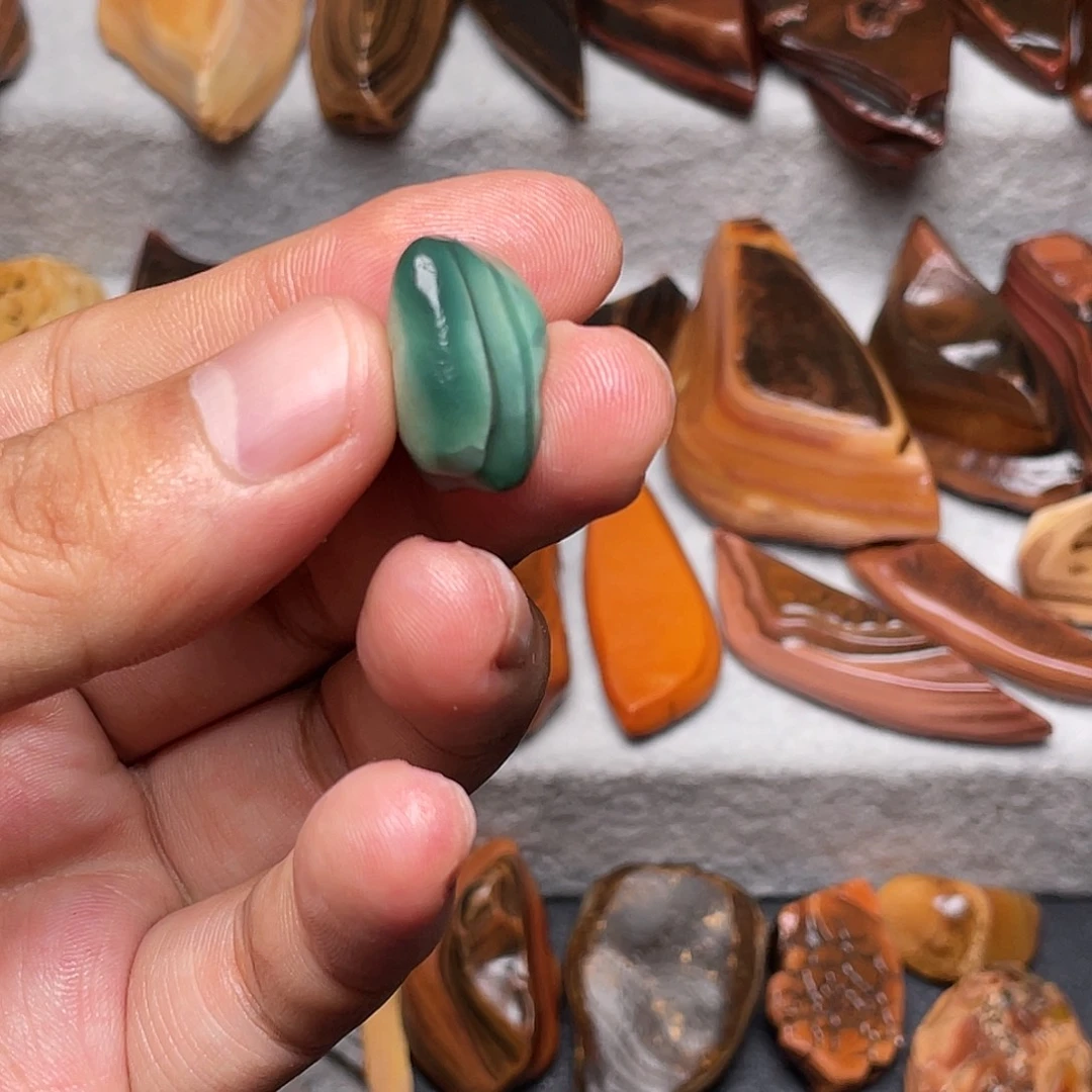 气***身有机玻璃阿拉善戈壁石壁挂漆