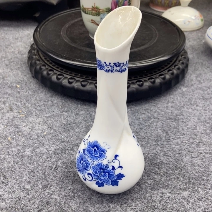 陶景德镇瓷器青花花瓶