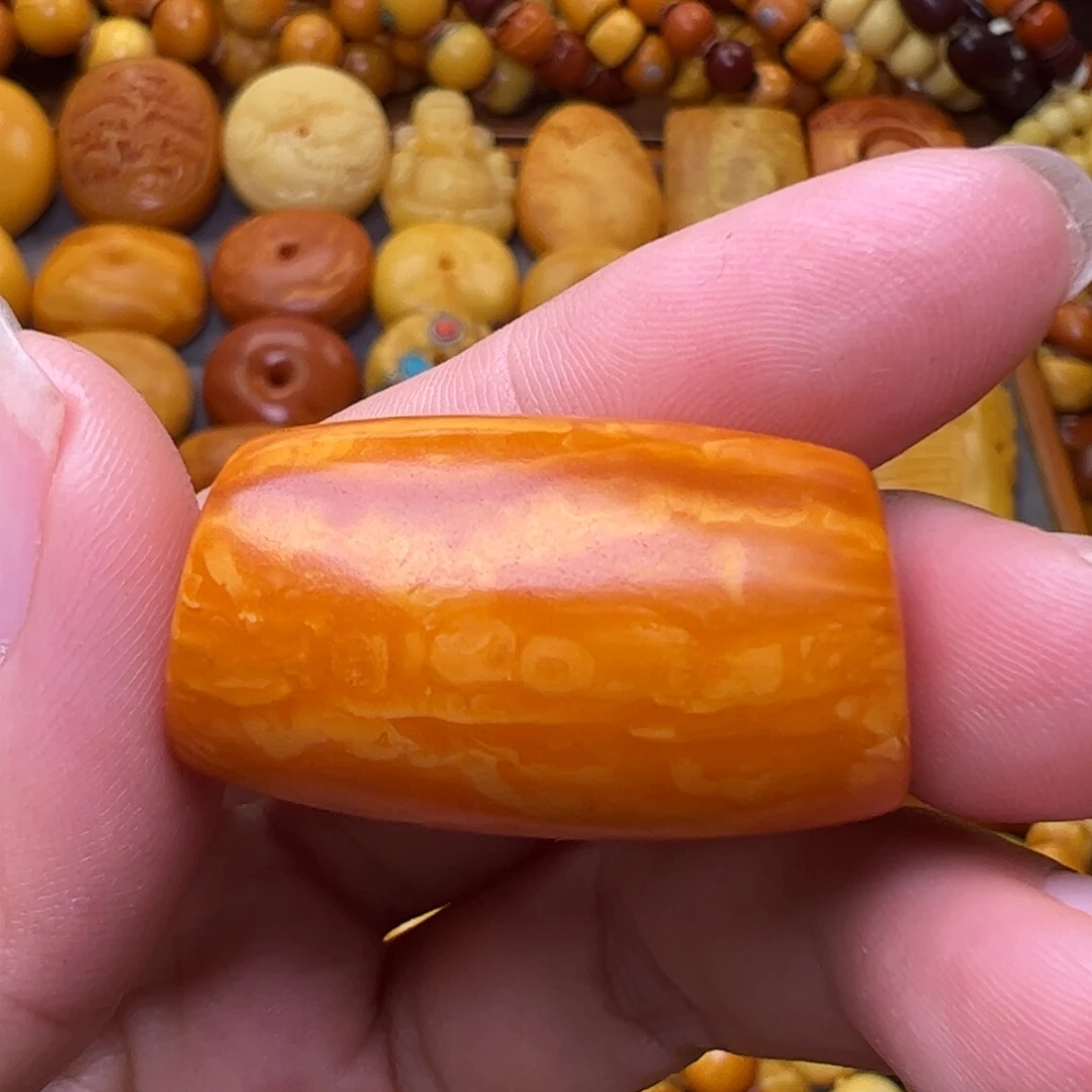 蜜蜡未镶嵌珠宝奇石