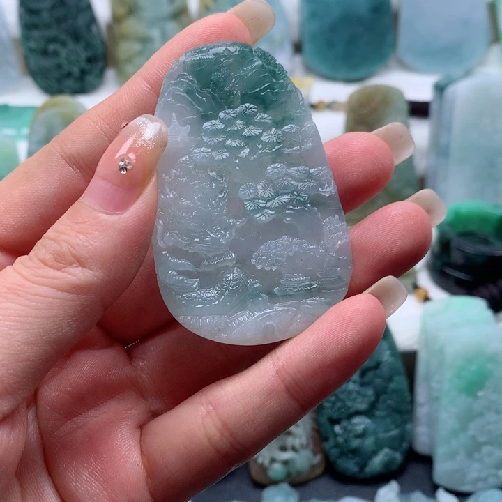 慎***独定制翡翠未镶嵌山水