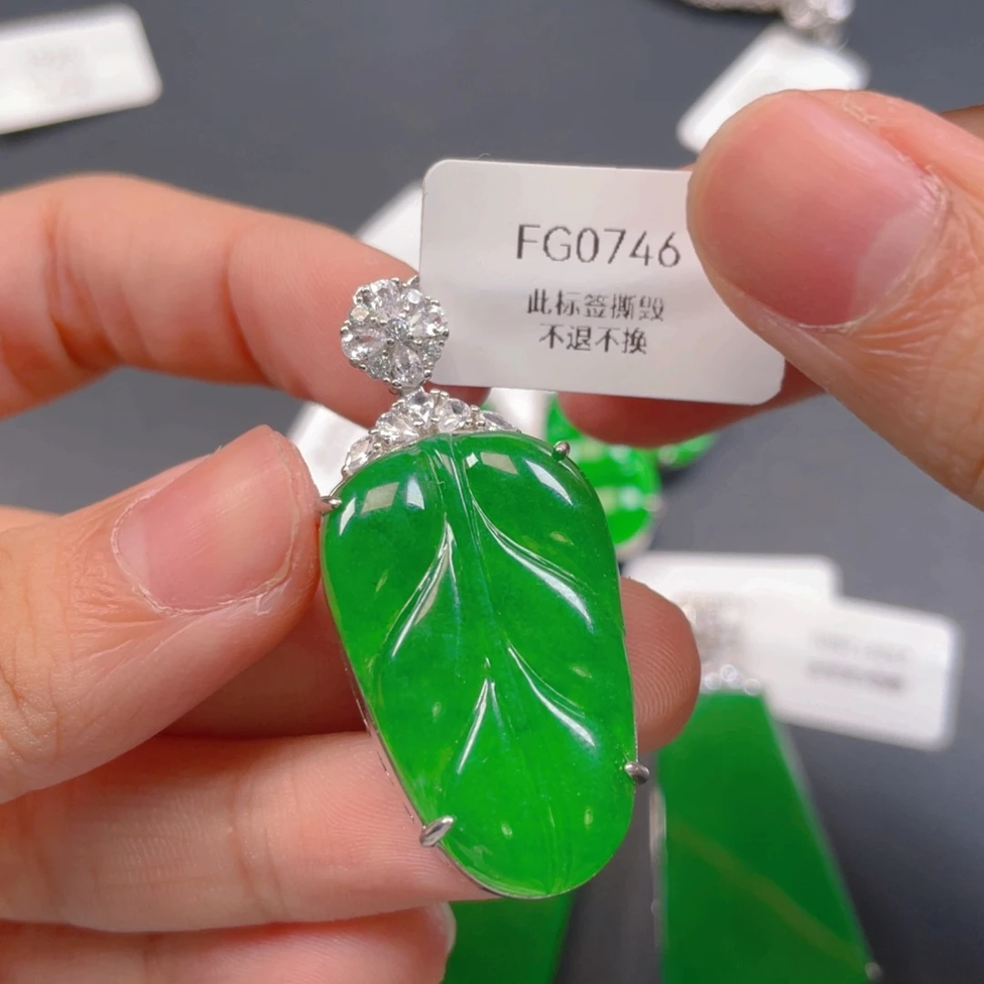 【闪购商品】银S925镶嵌翡翠耳钉翡翠