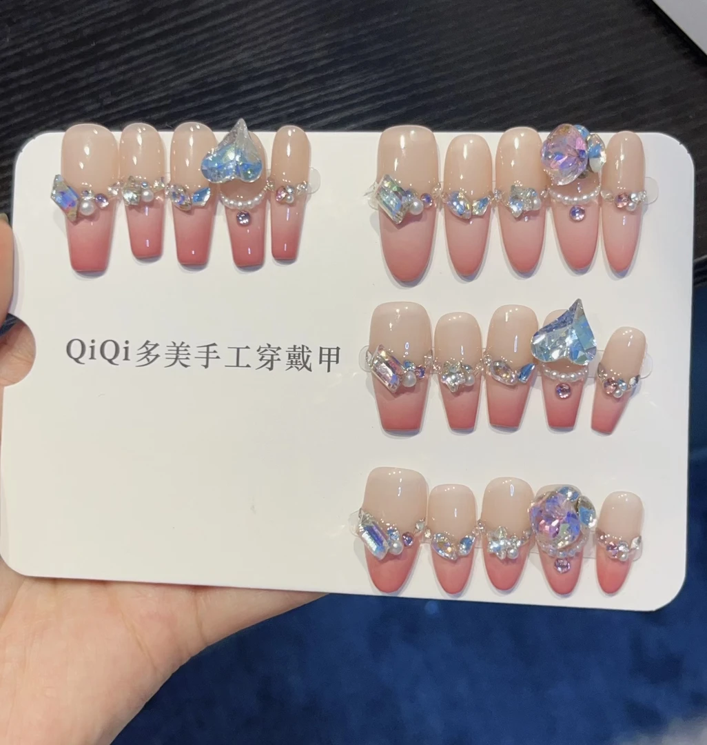 【恋爱脑】——纯手工穿戴甲