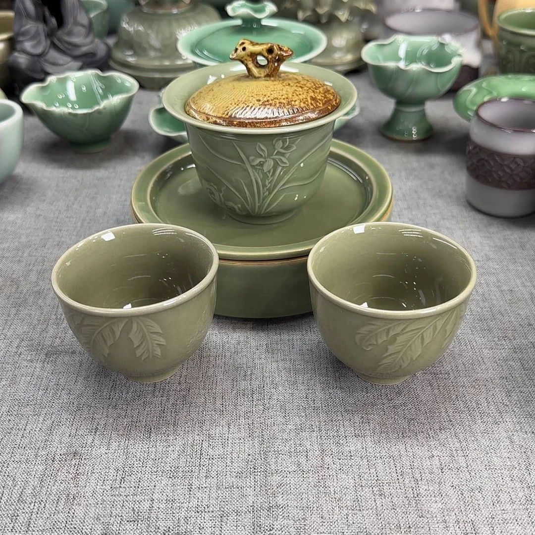 摇***来茶器黄先生 正在直播