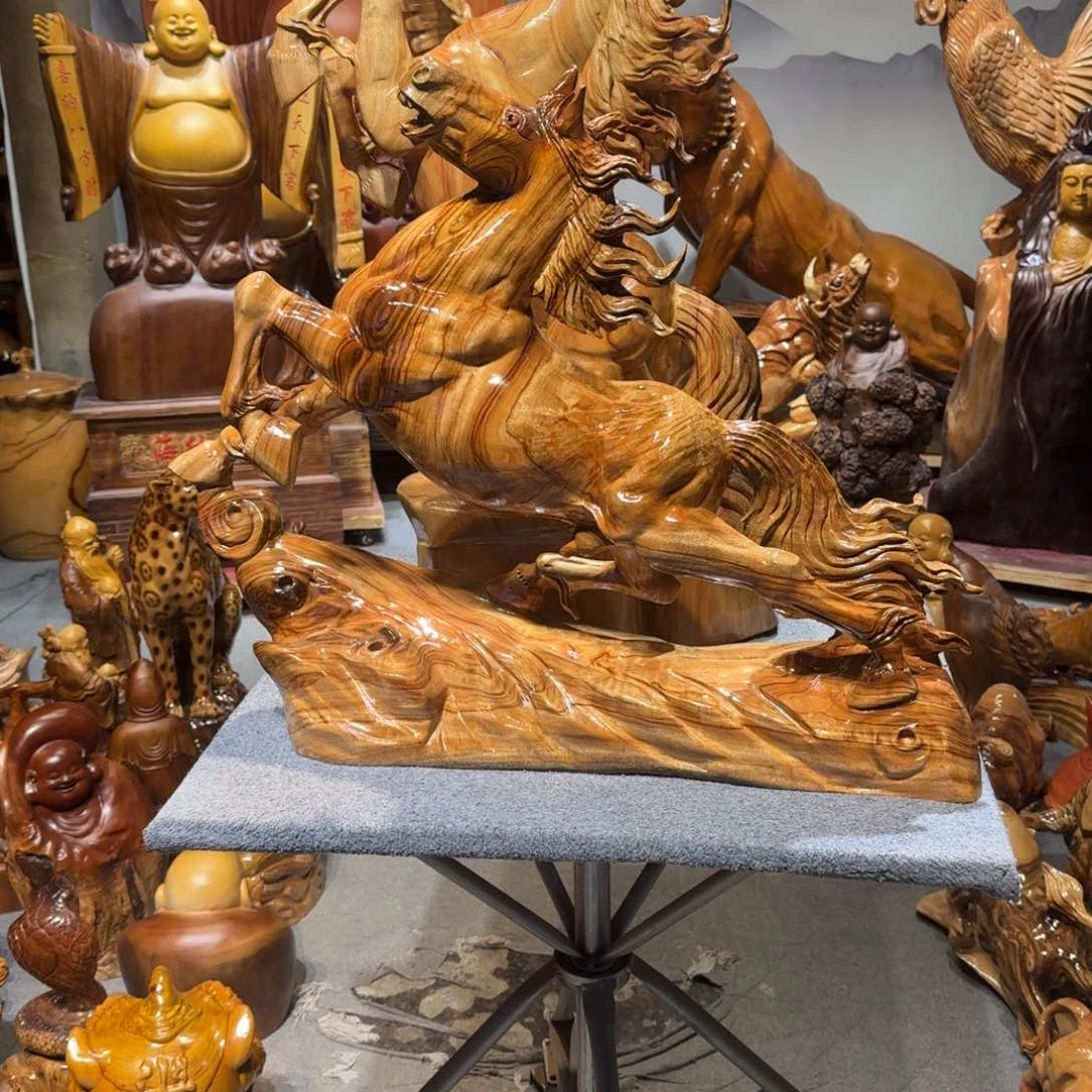 香樟木张*枫香樟木奔马，立马木雕摆件