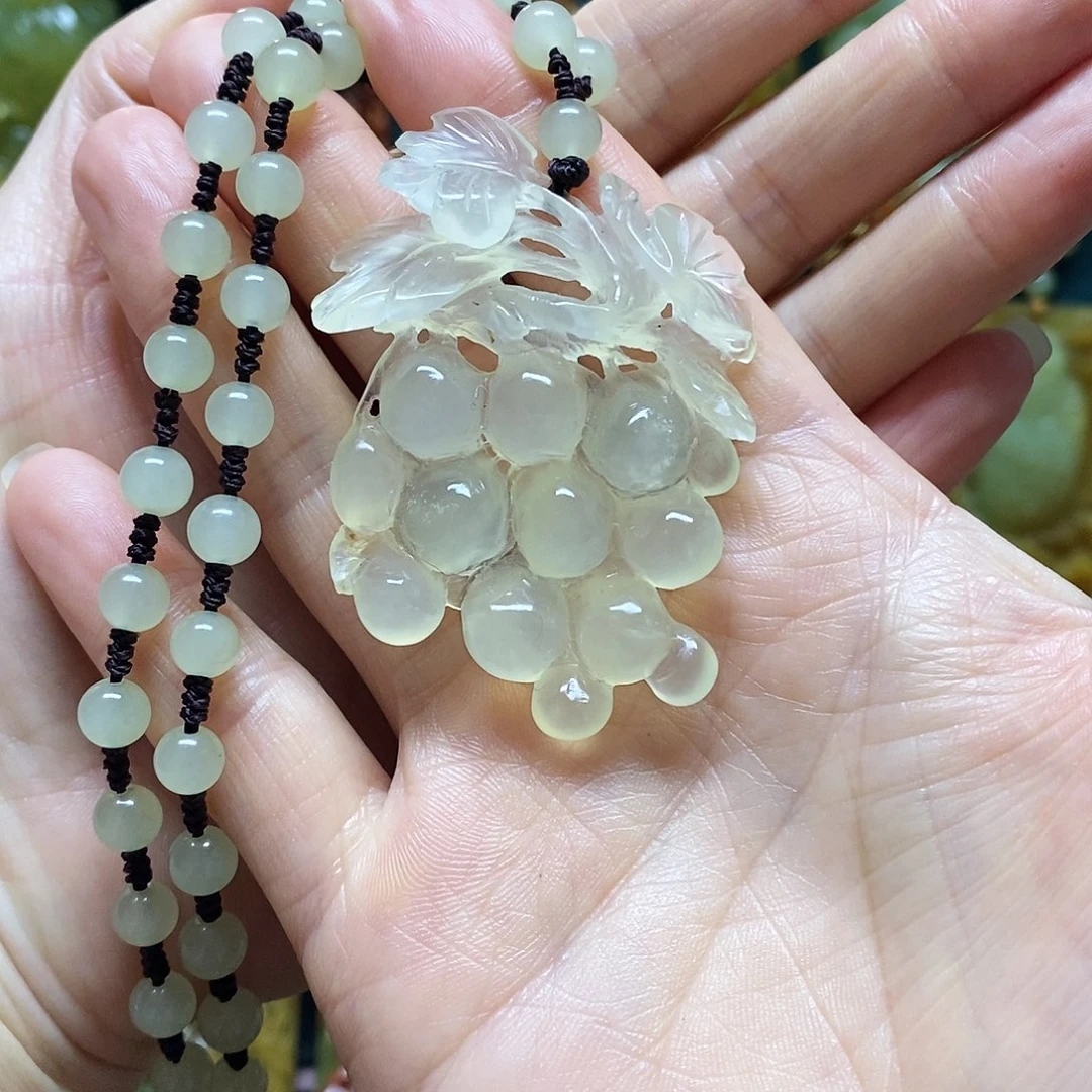 岫玉未镶嵌吊坠(赠链)