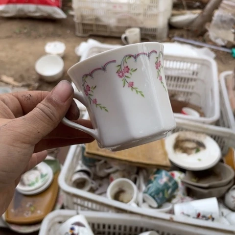 琉璃手工艺品顾*明陶瓷艺术摆件。2个