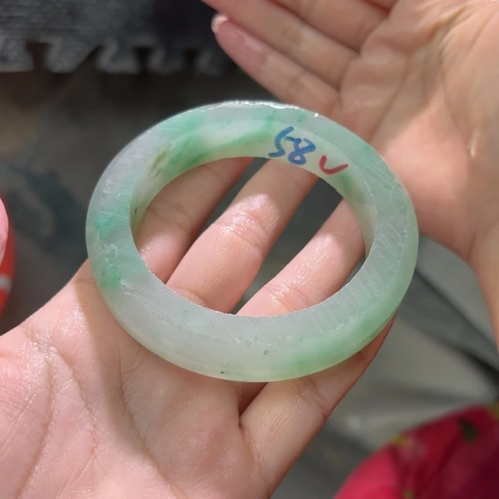 *****石英质玉（非洲翠）手镯未镶嵌定制
