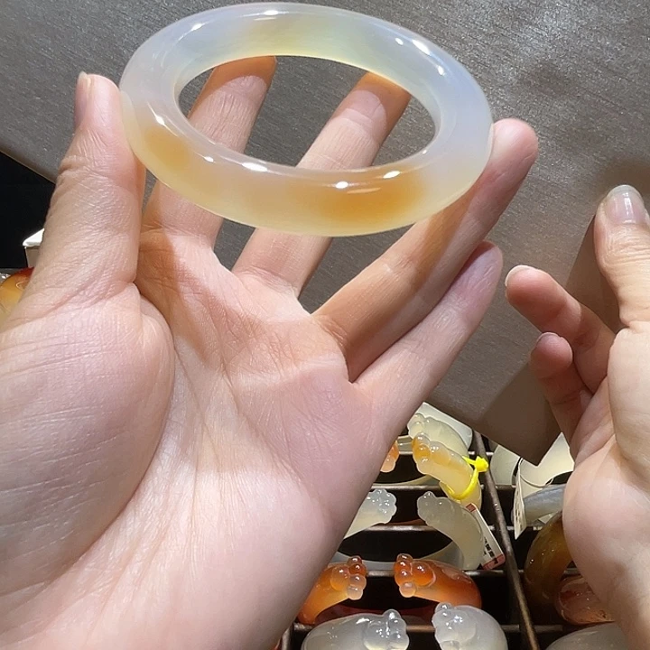 玛瑙/玉髓未镶嵌手镯